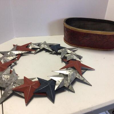 403 Metal Star Wreath with planter 