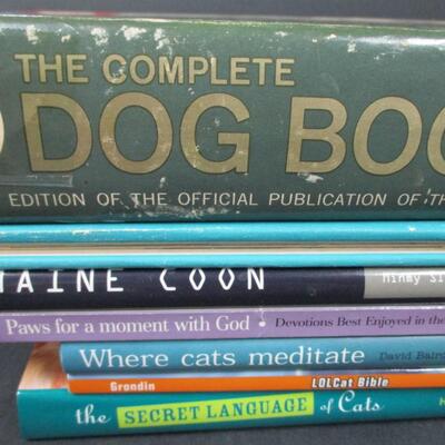 Lot 43 - Dog & Cat Books