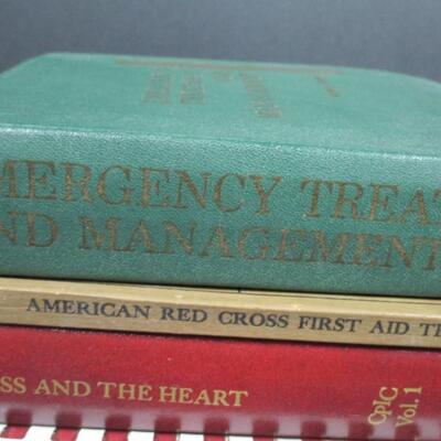 Lot 46 - Medical Reference Books