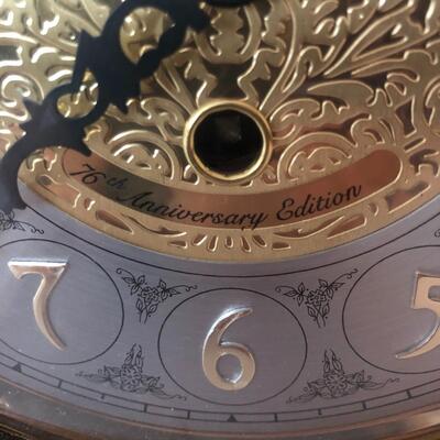 Lot 8 - Howard Miller Mantle Clock