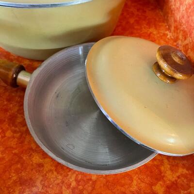 Vintage Pan Set