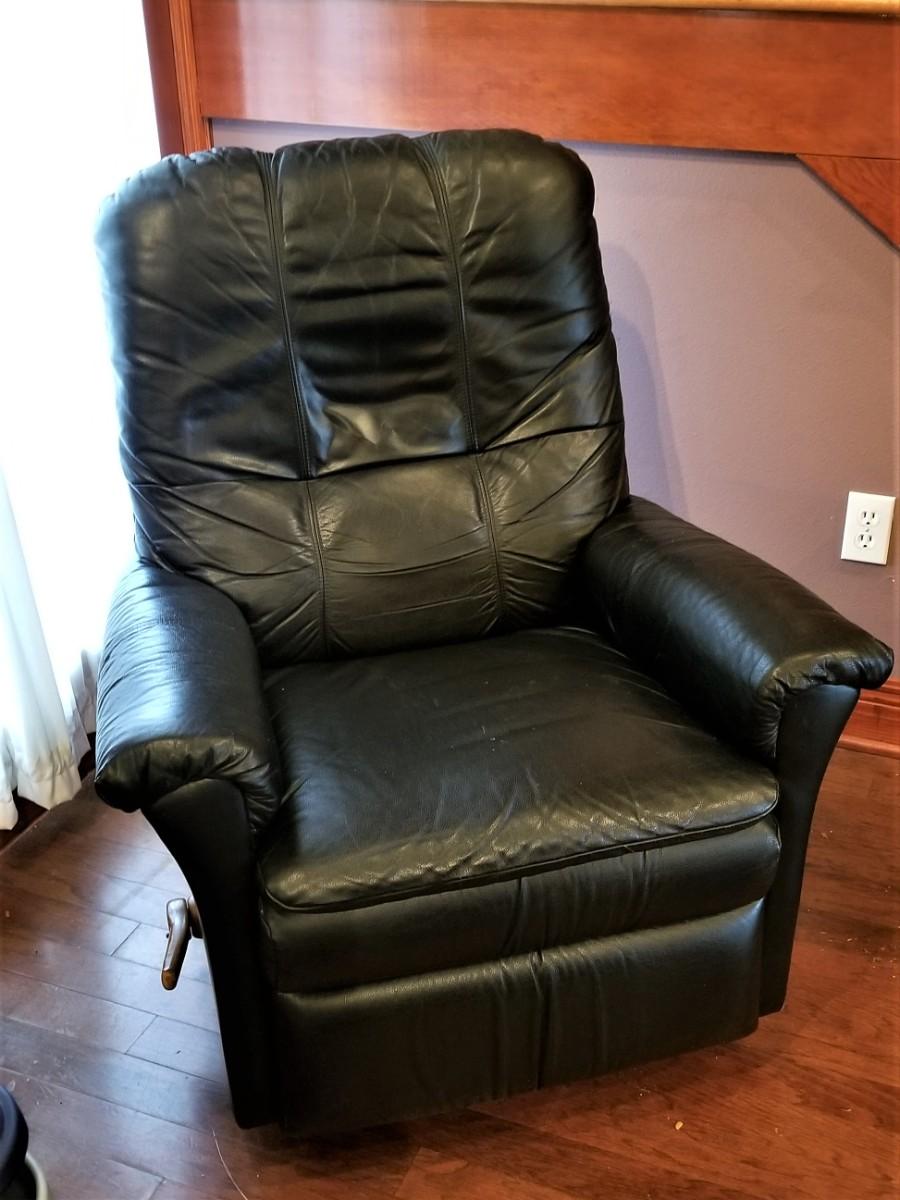 Lot 149 Lazy Boy Recliner