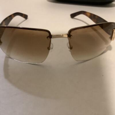 206 Pair of GUCCI Sunglasses with Case 