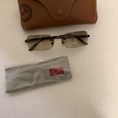 201 Brown Ray Ban Sunglasses with case 