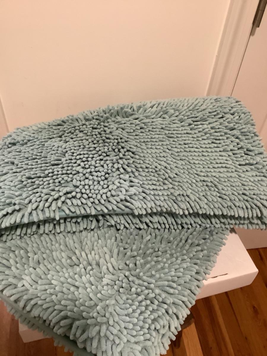 197 Pair of Aqua Blue Mohawk Memory Foam Bath Mats