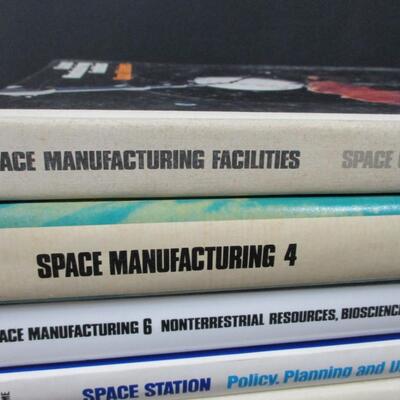 Lot 68 - Space - American Institute Of Aeronautics & Astronautics -  Books
