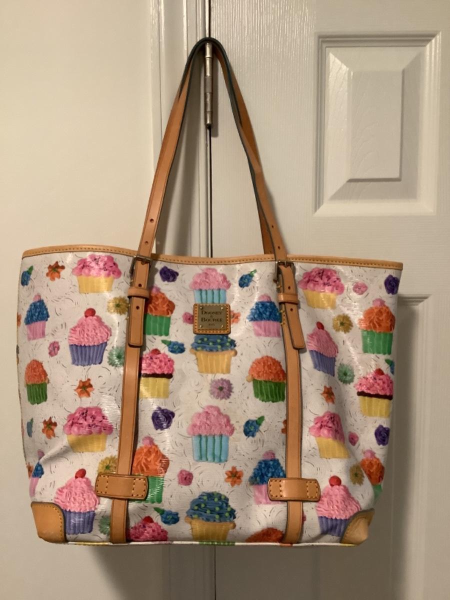 Dooney & bourke cupcake purse outlet