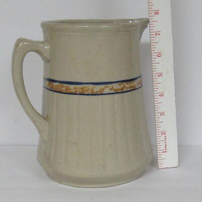 Old Red Wing Pitcher Sponge Band Ribbed Bottom, Read Description