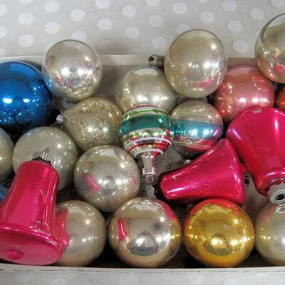 Lot of Vintage Christmas Ornaments, Some USA Some Czechoslovakia, 2 Angels