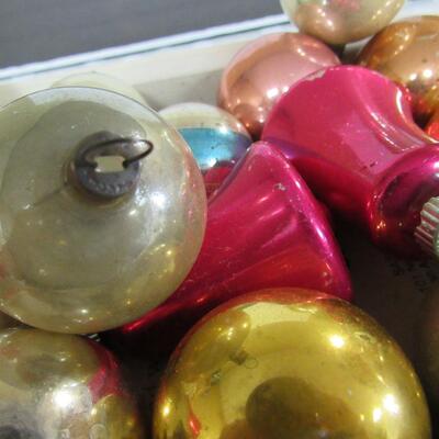 Lot of Vintage Christmas Ornaments, Some USA Some Czechoslovakia, 2 Angels