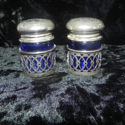 FENTON COLBOLT BLUE GLASS SHOE-COLBOLT BLUE SALT & PEPPER SHAKERS - HURRICAN OIL LAMP-