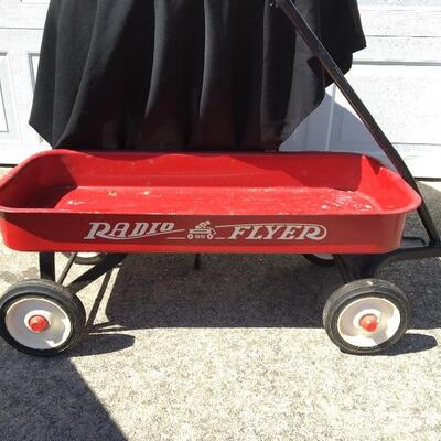 Radio Flyer red garden wagon 16 x 34â€œ