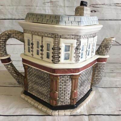The queen Victoria Teapot
