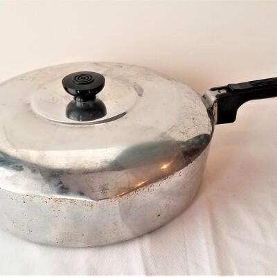 Lot #183  Magnalite heavy skillet with lid