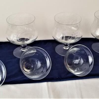 Lot #185  Set of 4 Acid Etched Shrimp Cocktail Dishes