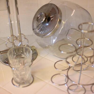 Lot 38 Silver Kitchen DÃ©cor
