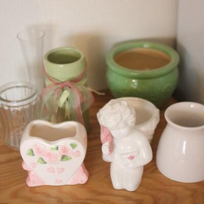 Lot 49 Vases