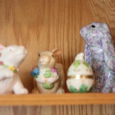 Lot 50 Collectible Bunny Figurines 