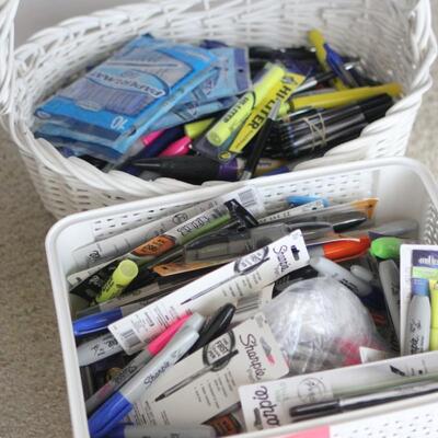 Lot 94 NWT Sharpies & Pens (HUGE Lot)