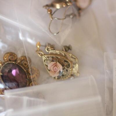 Lot 102 HUGE Earrings Sets Lot - Jewelry #1
