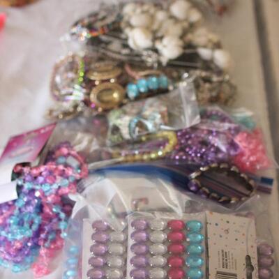 Lot 108 Dress Up/Costume Kids Jewelry
