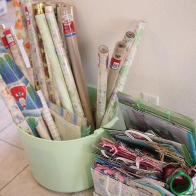 Lot 117 NWT Wrapping Paper & Gift Bags