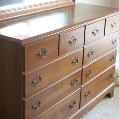 Lot 137 Vintage Imperial Quality Furniture Wood Dresser w/ Mirror 65x57x19