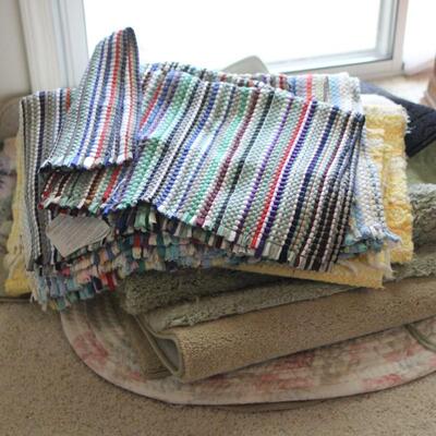 Lot 138 Decorative Rugs, Bath Rugs (many NWT) #1
