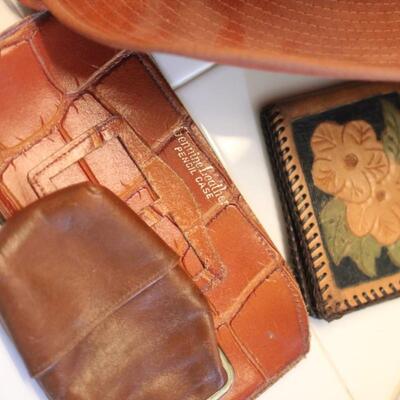 Lot 149 Vintage Leather Western Ware, Purses, Wallets