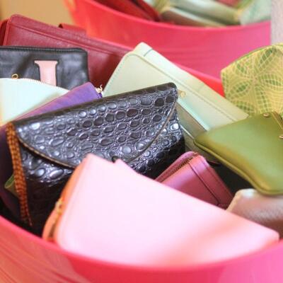 Lot 151 Bin of Wallets & Sm Purses (many NWT)