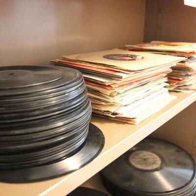 Lot 169 Collectible 45 & 33 Vinyl Records