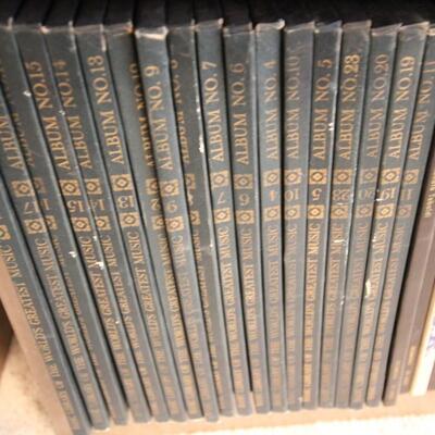 Lot 170 Massive Lot of Vintage Collectible Records #2