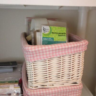 Lot 181 NWT Hooks, Note Pads & More