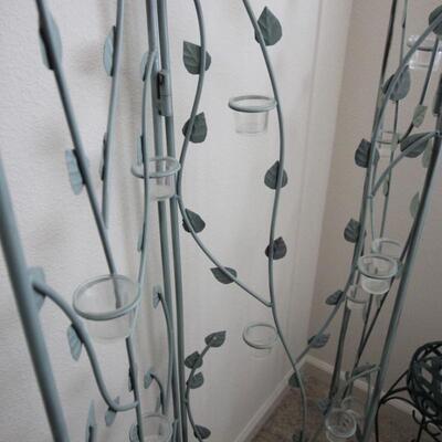 Lot 189 Green Iron Leaf Room Screen & Plant Stand