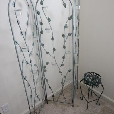 Lot 189 Green Iron Leaf Room Screen & Plant Stand