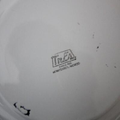 Lot 192 Vintage Mexico Enamelware 2pc
