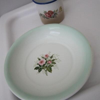 Lot 192 Vintage Mexico Enamelware 2pc
