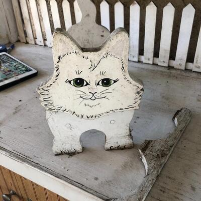 Artistic white cat plant holder