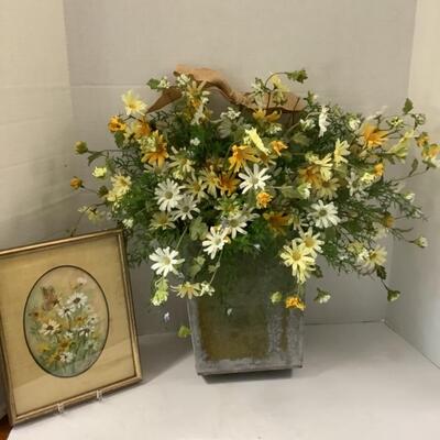 467. Floral Arrangement & Picture 