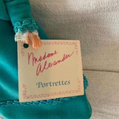 Madame Alexander - Portrettes #1116 Violetta