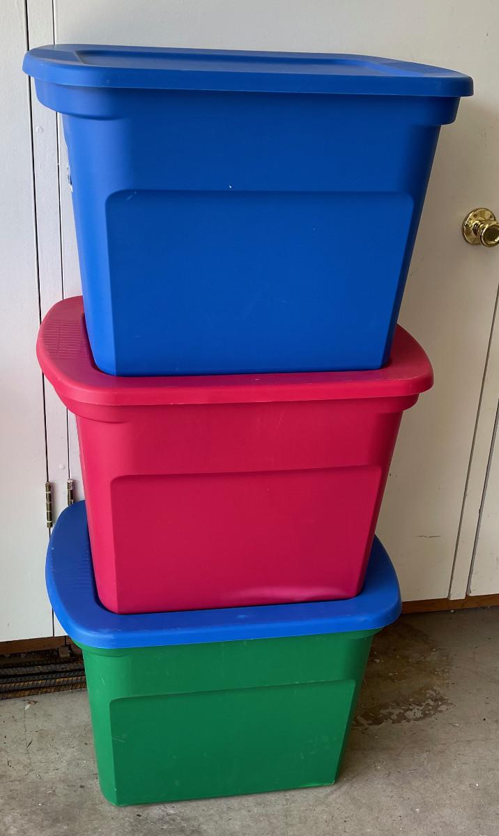 1003G Three Sterlite Storage Tubs