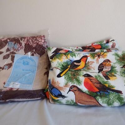 Vintage Birds & Fashion Blankets