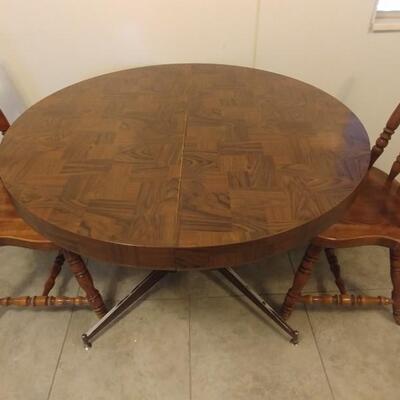 Dining Table & Chairs