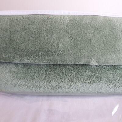 Soft Green Blanket.