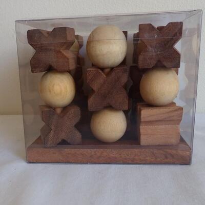 3D Wood Tic Tac Toe Game