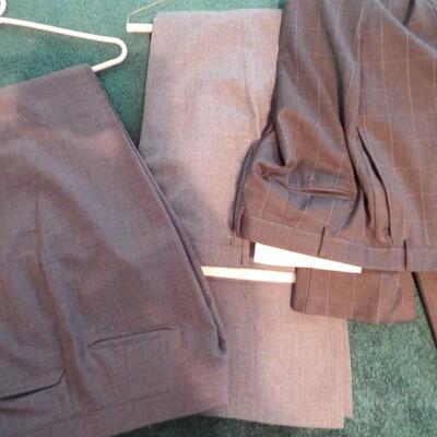 Large lot of Men's Clothing 