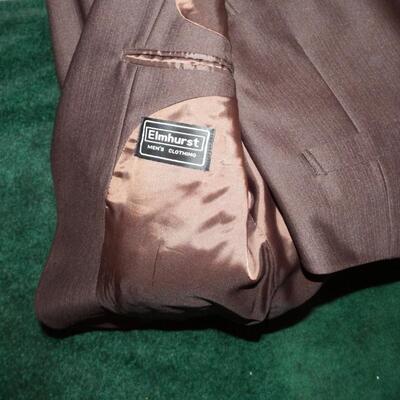 Large lot of Men's Clothing 