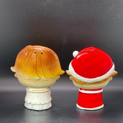 Lipper & Mann Creations Christmas Holiday Carolers Salt & Pepper Shaker Set