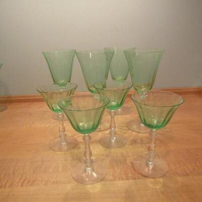 Group of 8 Wine Glasses