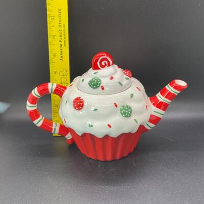 Christmas Holiday Candy Cane Themed Tea Pot